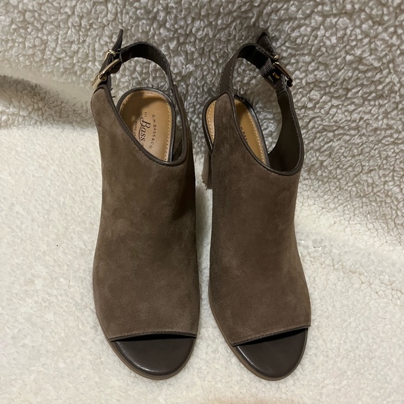 G.H. Bass & Co. Shoes - BASS WOMENS CYDNEY SUEDE PEEP TOE SLINGBACK SANDALS SIZE 8.5 IN TAUPE NEW!